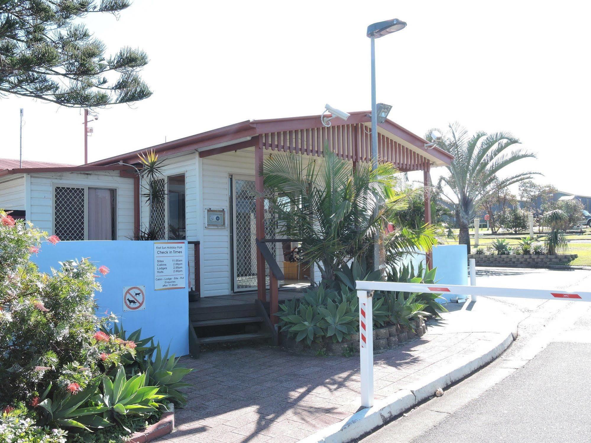 First Sun Holiday Park Μπάιρον Μπέι Εξωτερικό φωτογραφία
