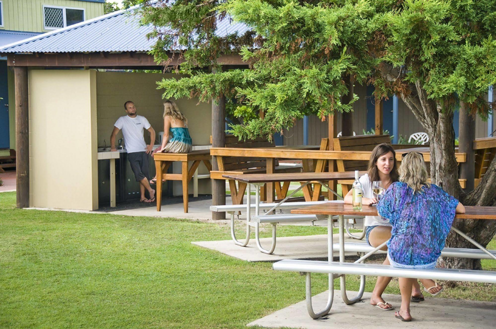 First Sun Holiday Park Μπάιρον Μπέι Εξωτερικό φωτογραφία